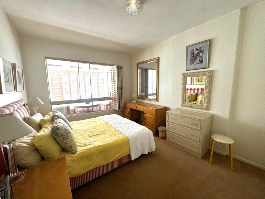 To Let 2 Bedroom Property for Rent in Sea Point Western Cape